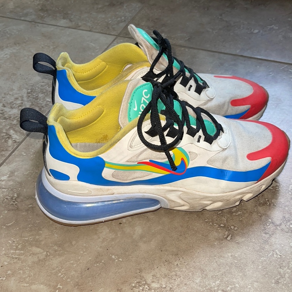 Womens Nike Air 270
